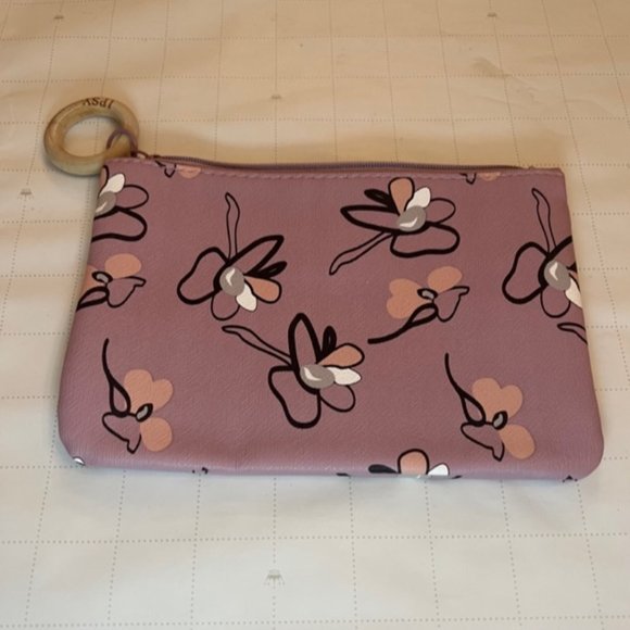 🌷 3 / $9 -NWOT IPSY April 2020 Cosmetic Bag🌷 - Picture 2 of 3